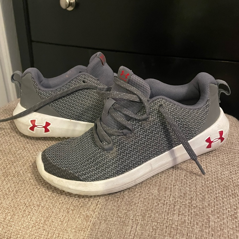 Boys Under Armour shoes. Size 3.5Y